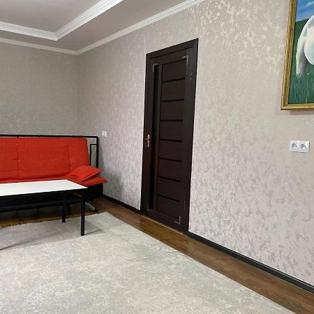 לינה וארוחת בוקר Karakol-Guest מראה חיצוני תמונה